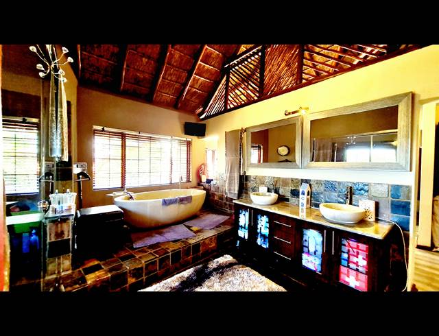 4 BEDROOM HOUSE FOR SALE IN LEEUWFONTEIN ESTATE